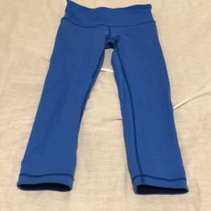 Reversible lululemon crops size 4